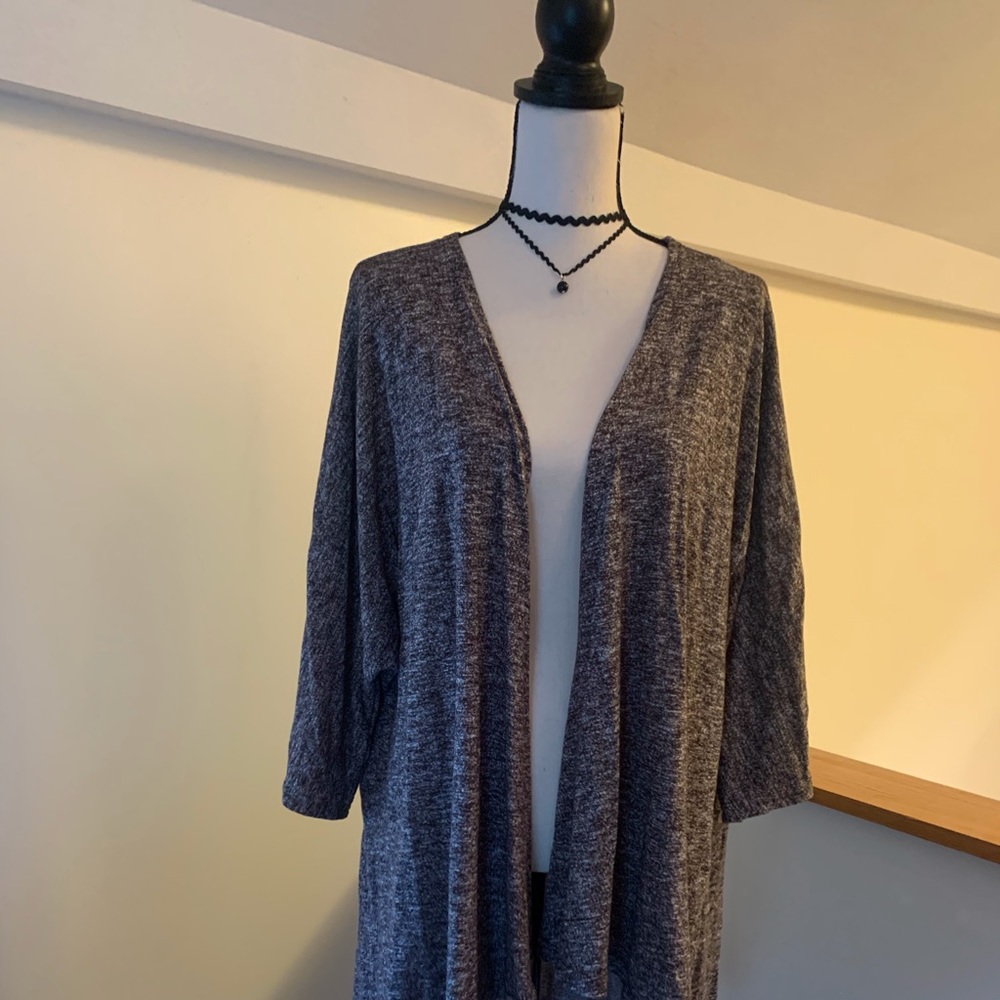 LuLaRoe NWOT Lindsay Cardigan !!!